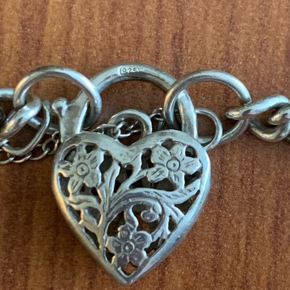 Sterling Silver Heart Charm Bracelet .925 - Picture 5 of 7